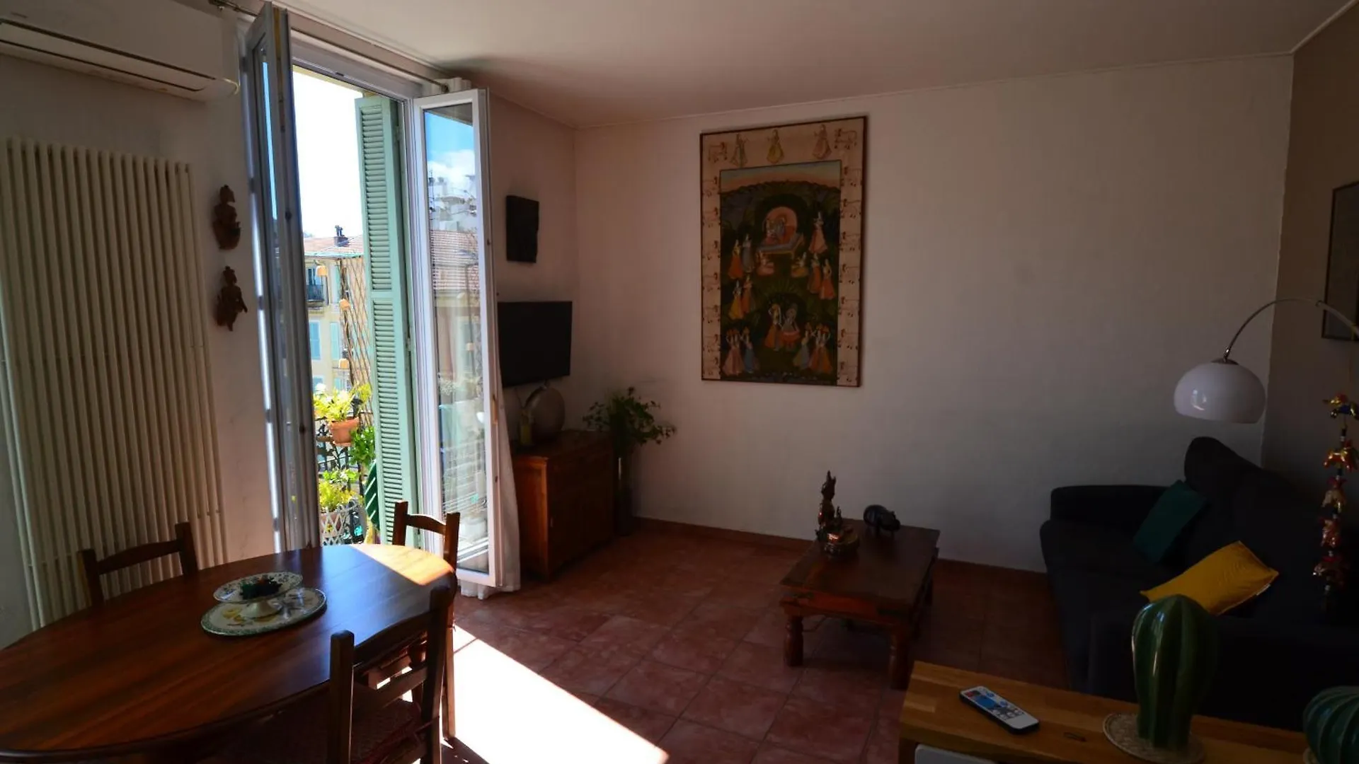 Drouot - Charmant T2 Au Coeur Du Port Nizza Apartman